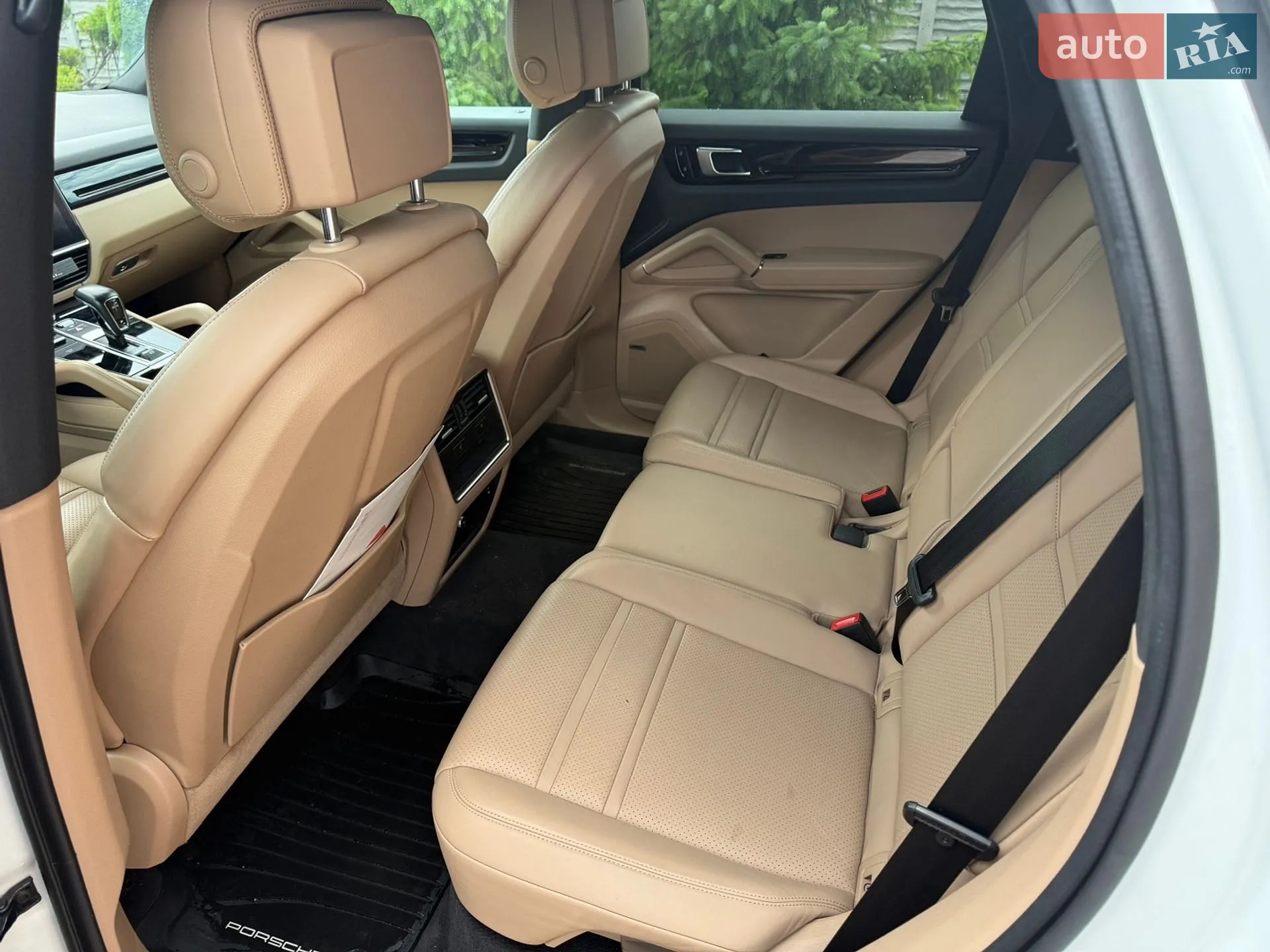 2020 Porsche Cayenne - мініатюра 9