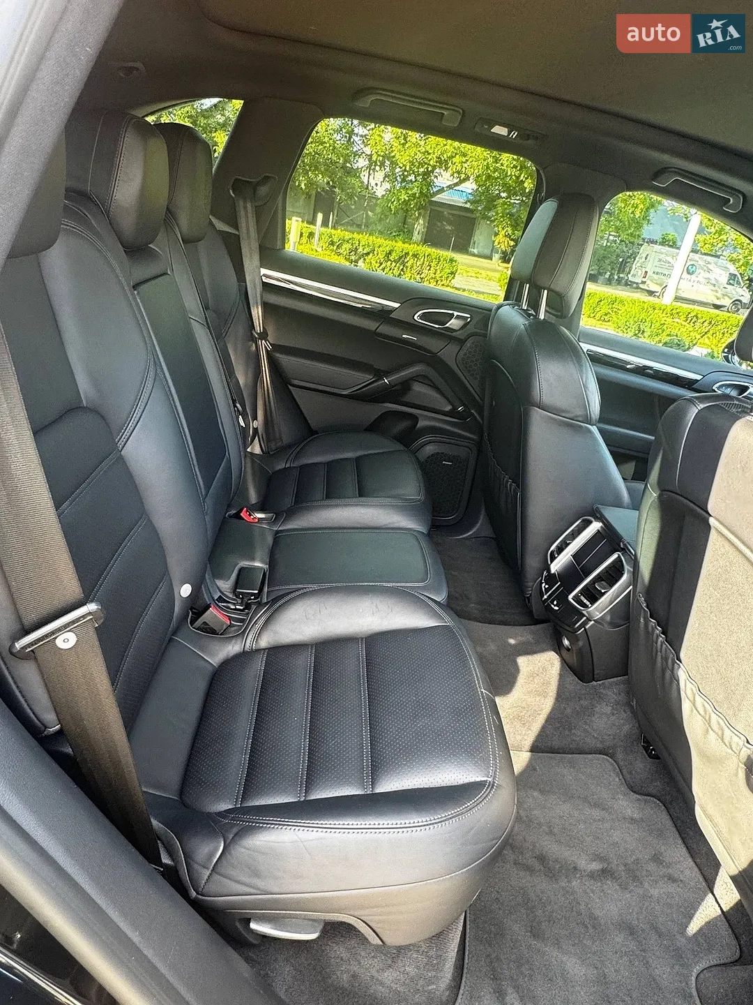 2016 Porsche Cayenne - мініатюра 36
