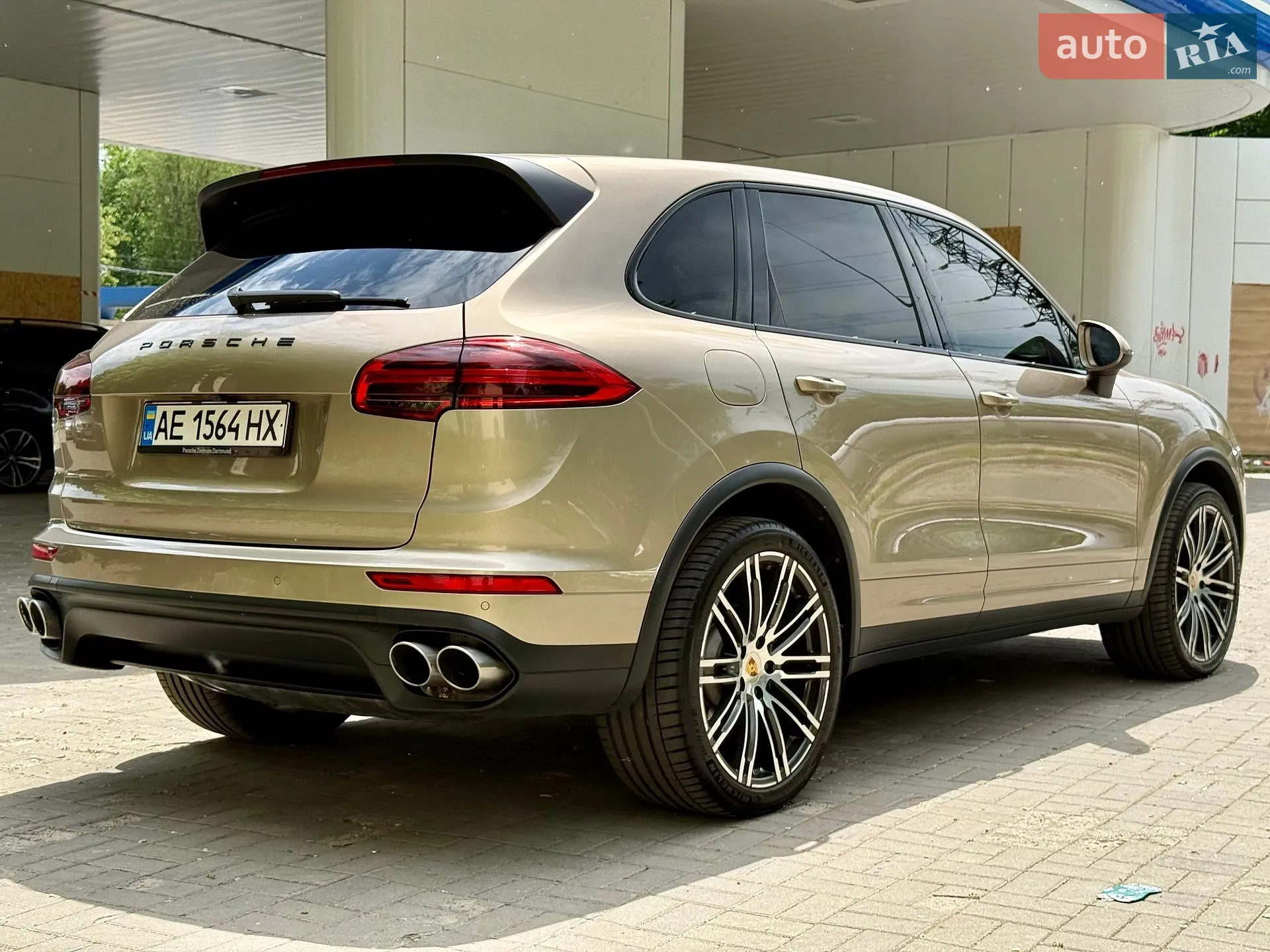 2016 Porsche Cayenne - мініатюра 12