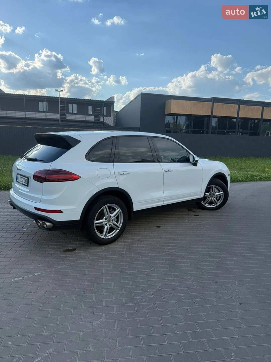 2016 Porsche Cayenne - мініатюра 6