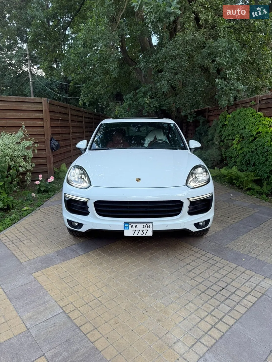 2016 Porsche Cayenne - мініатюра 12