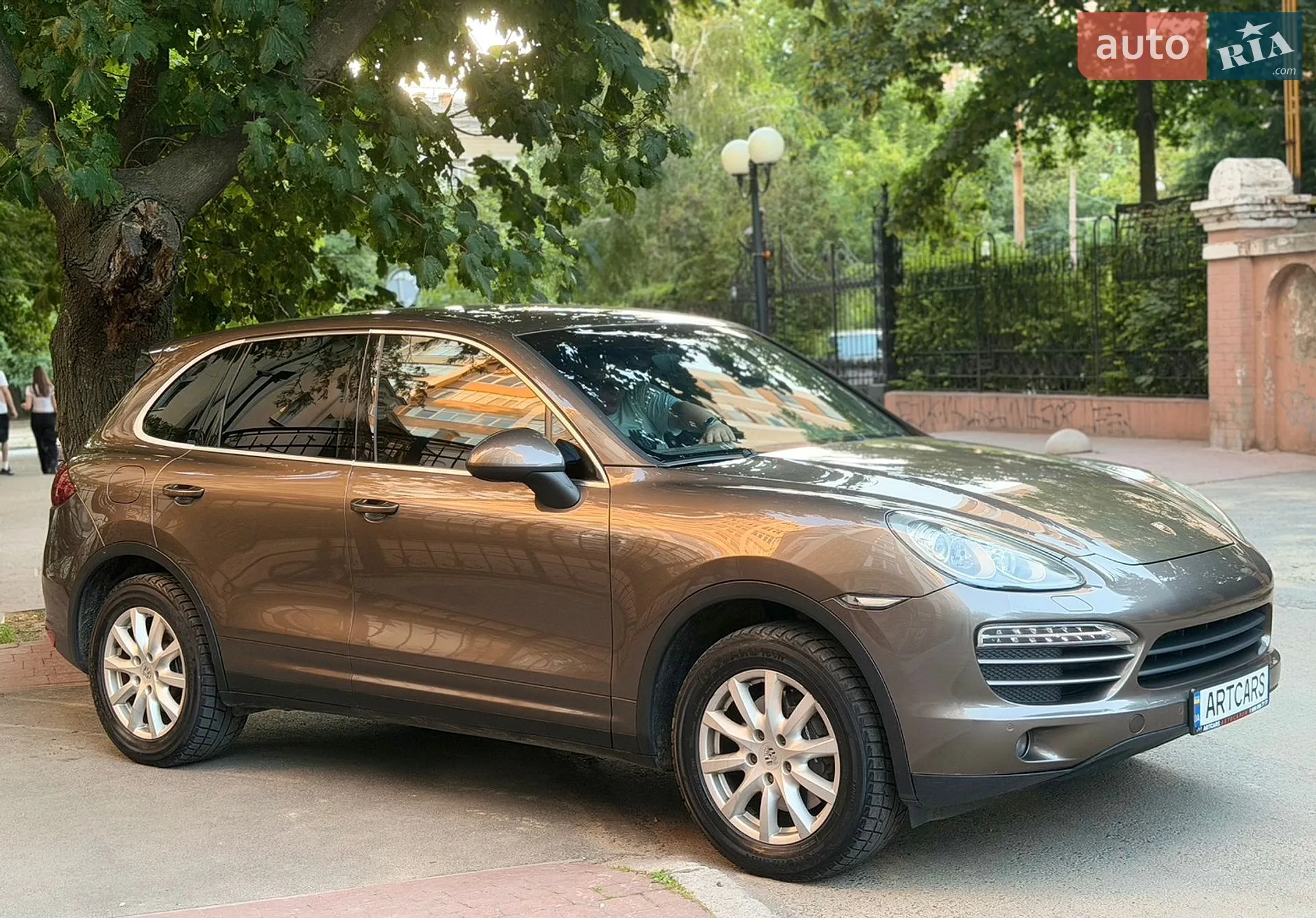 2011 Porsche Cayenne - мініатюра 2