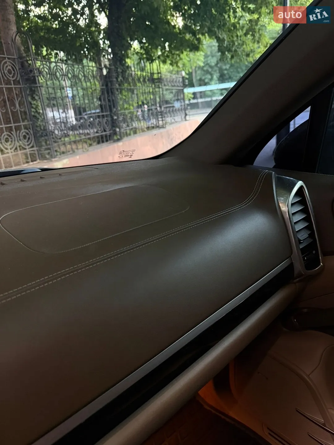 2011 Porsche Cayenne - мініатюра 12