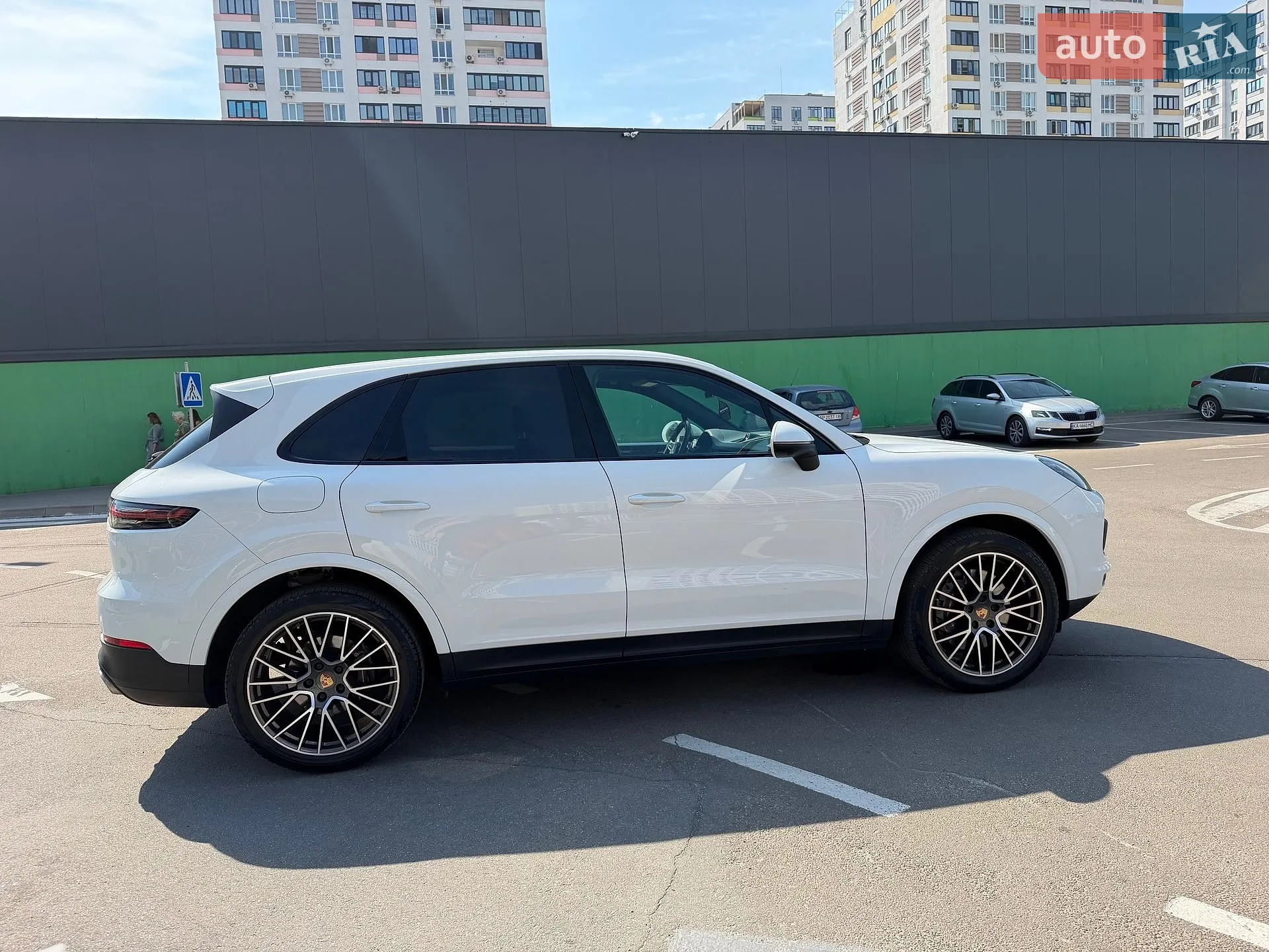 2020 Porsche Cayenne - мініатюра 7