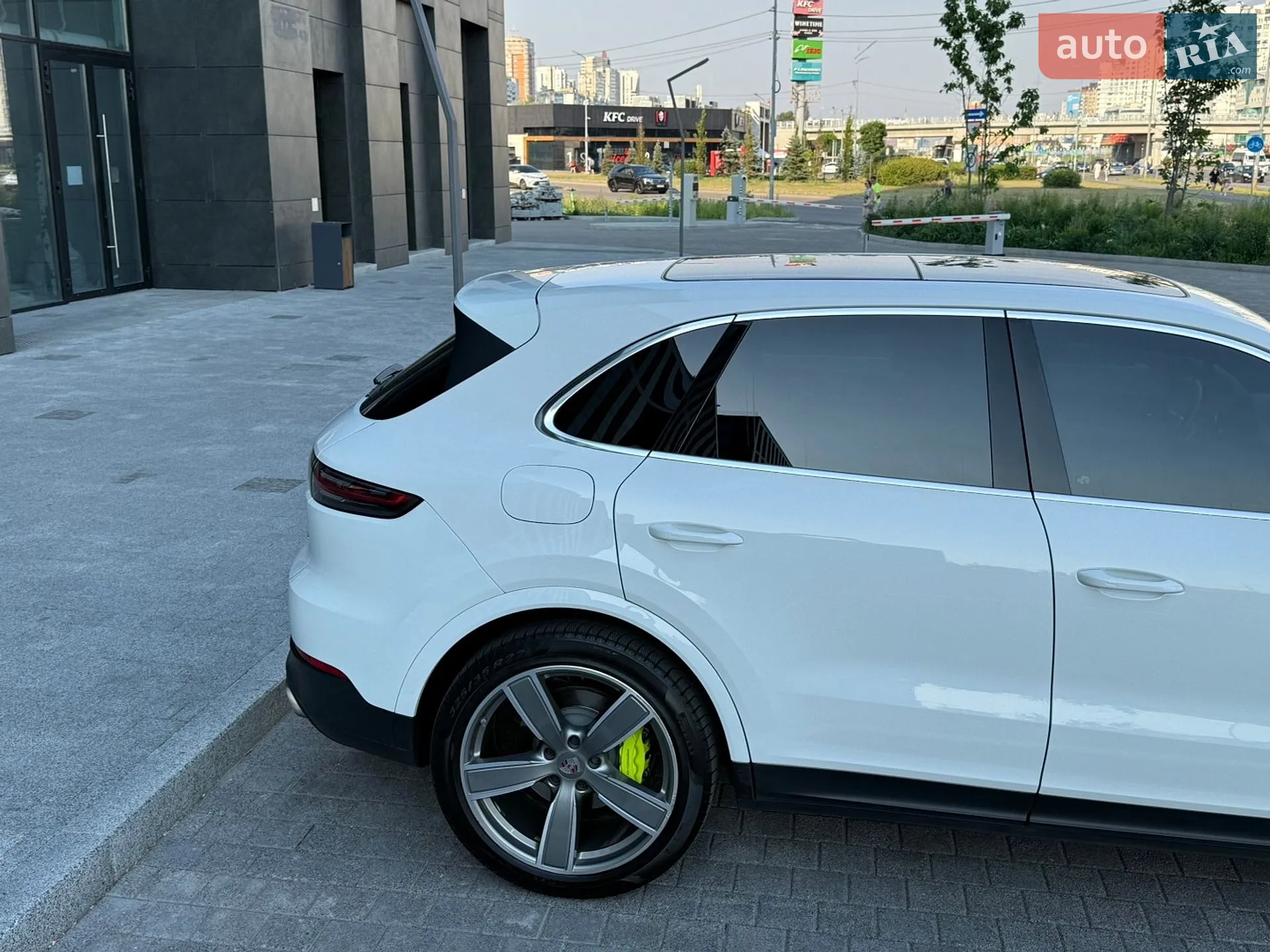 2019 Porsche Cayenne - мініатюра 4