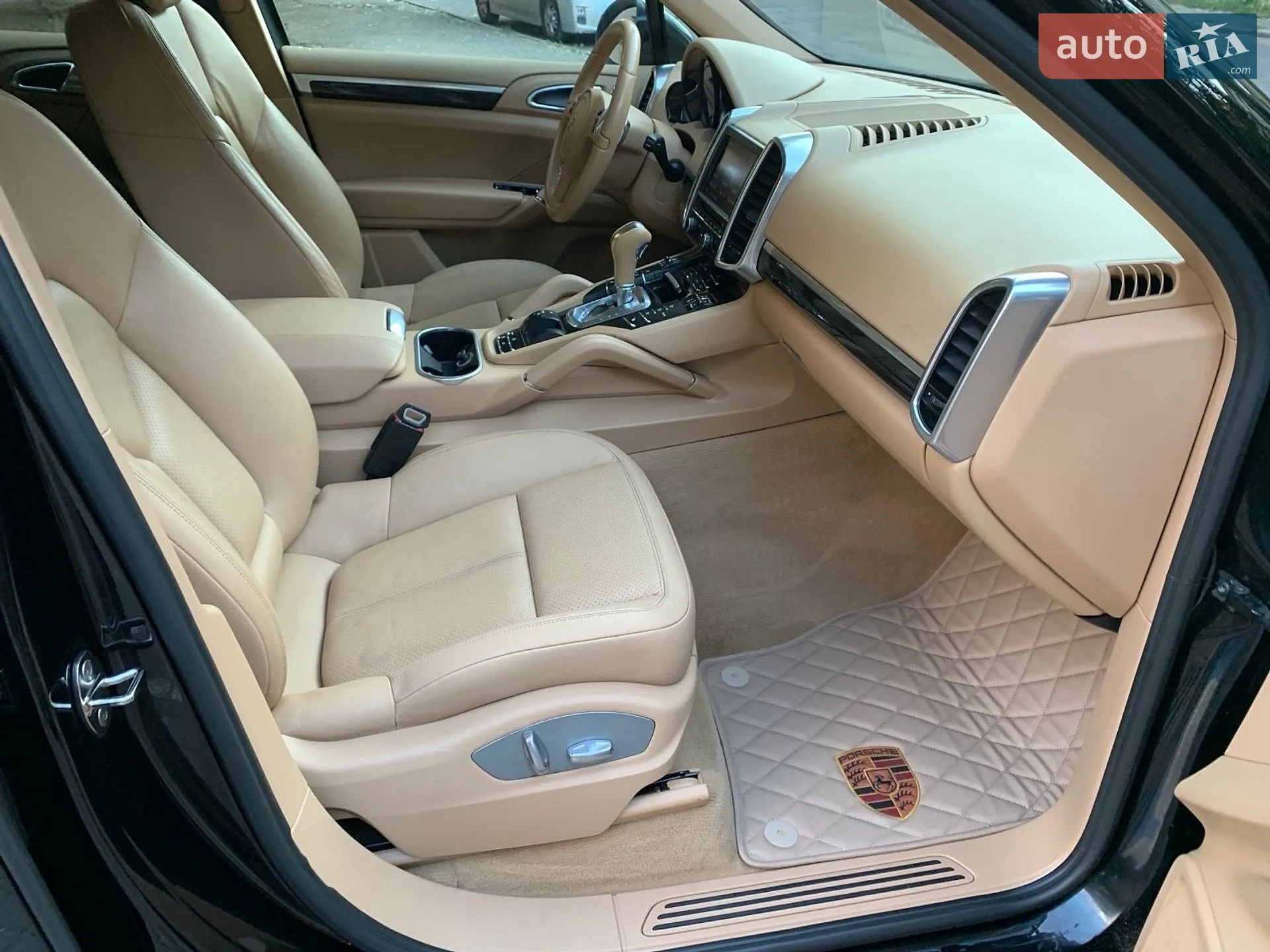 2011 Porsche Cayenne - мініатюра 23