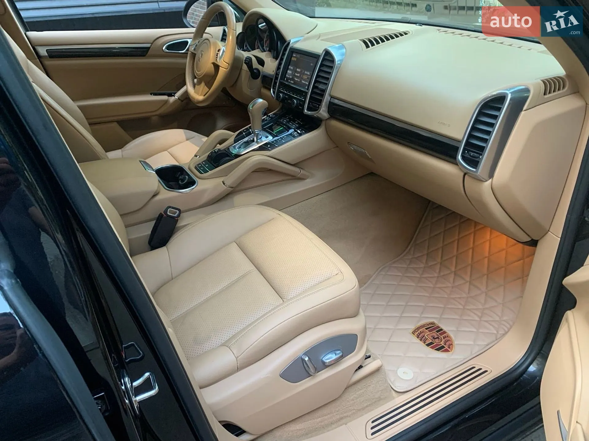 2011 Porsche Cayenne - мініатюра 26