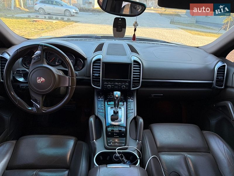 Внедорожник / Кроссовер Porsche Cayenne 2010 в Тернополе