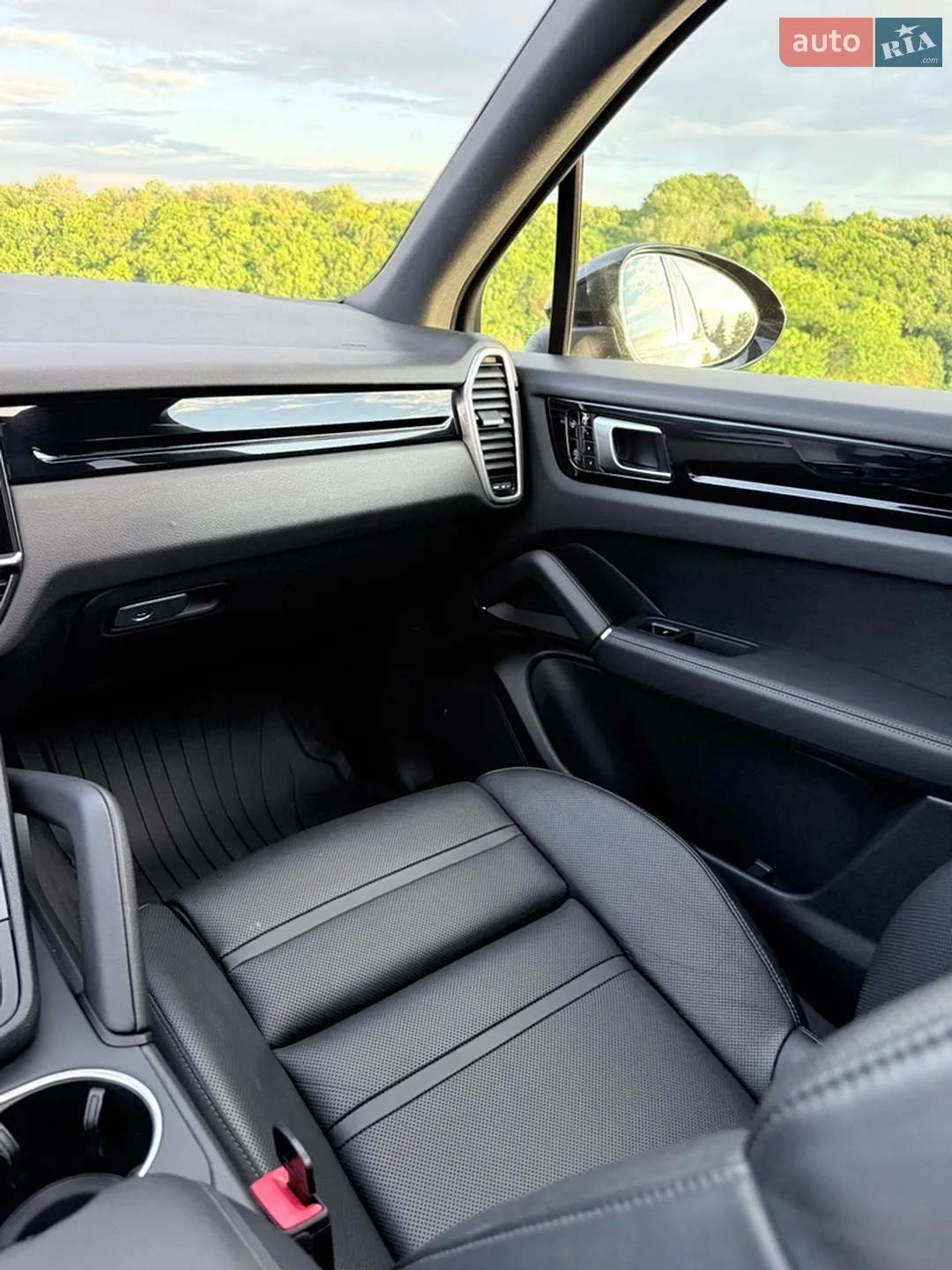 2020 Porsche Cayenne - мініатюра 25