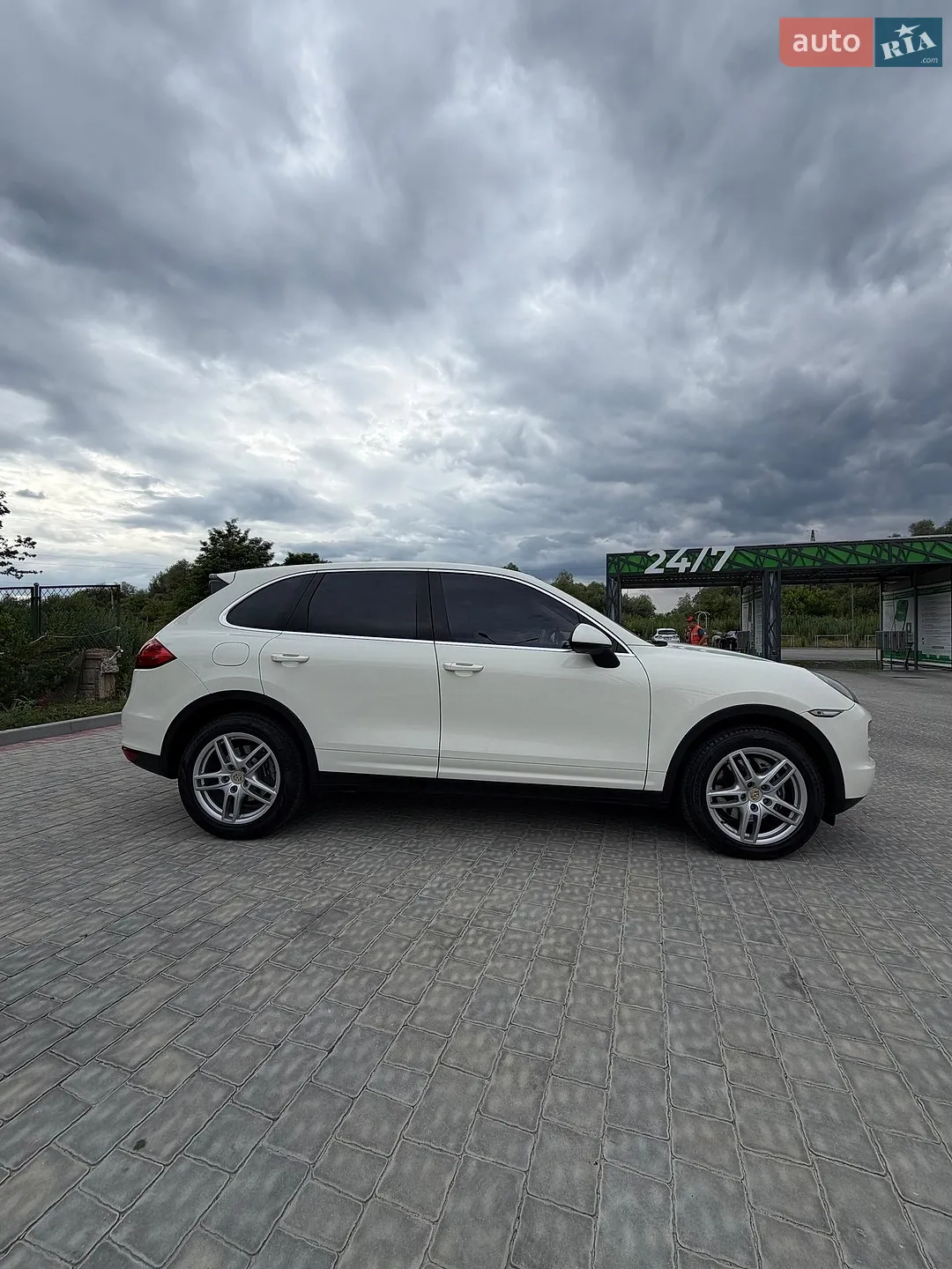 2011 Porsche Cayenne - мініатюра 4