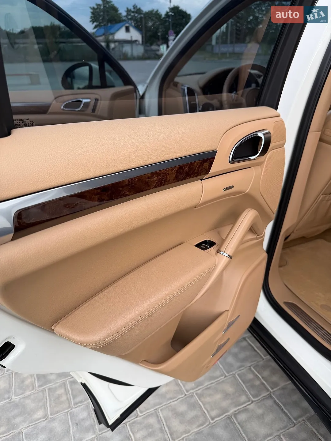 2011 Porsche Cayenne - мініатюра 12