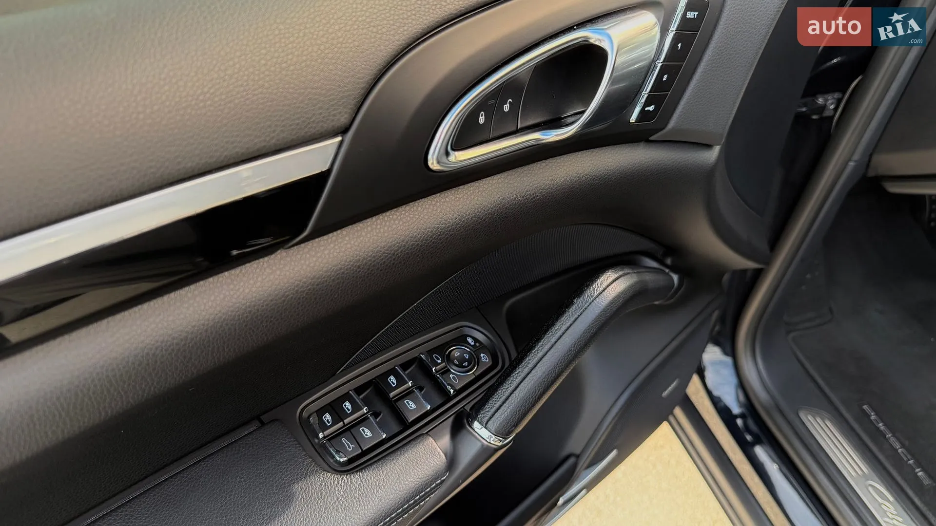 2015 Porsche Cayenne - мініатюра 21
