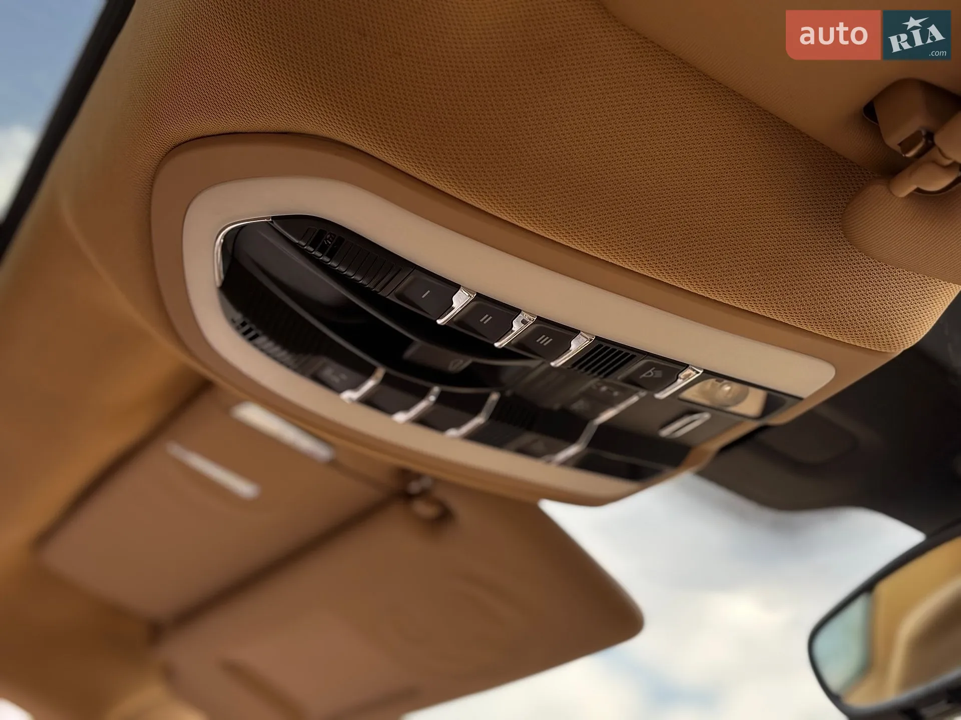 2011 Porsche Cayenne - мініатюра 15