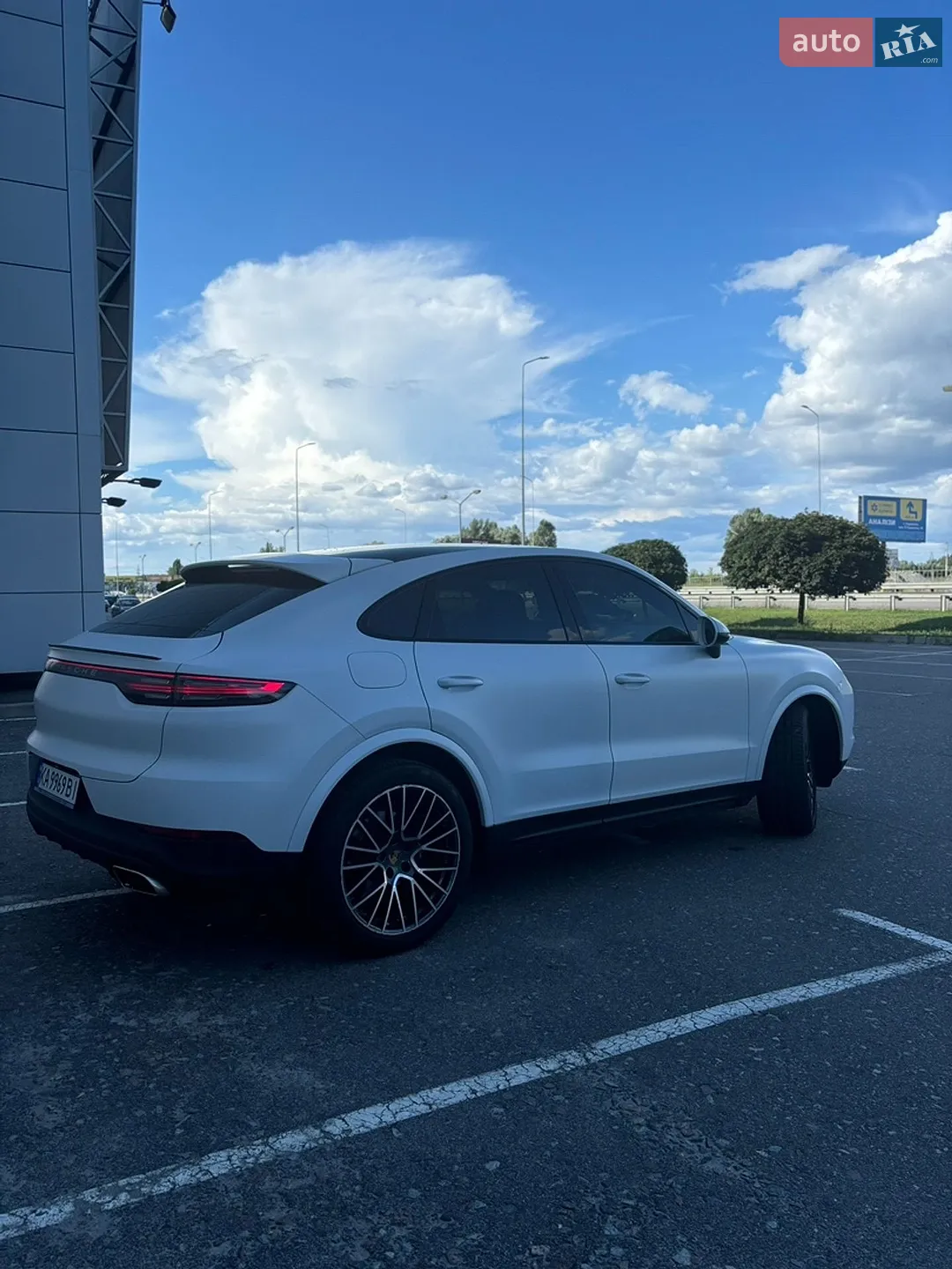 2019 Porsche Cayenne - мініатюра 12