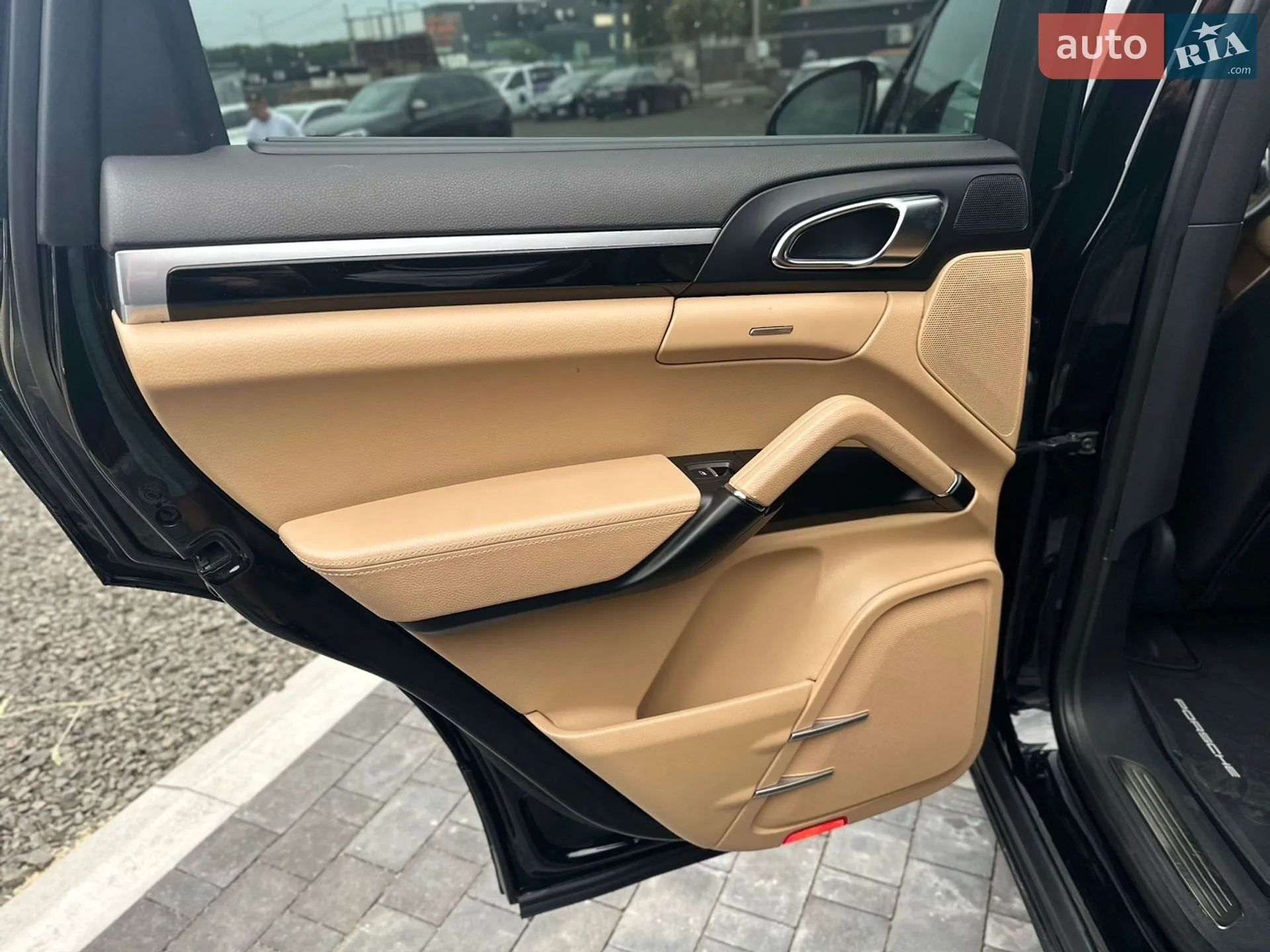 2015 Porsche Cayenne - мініатюра 25