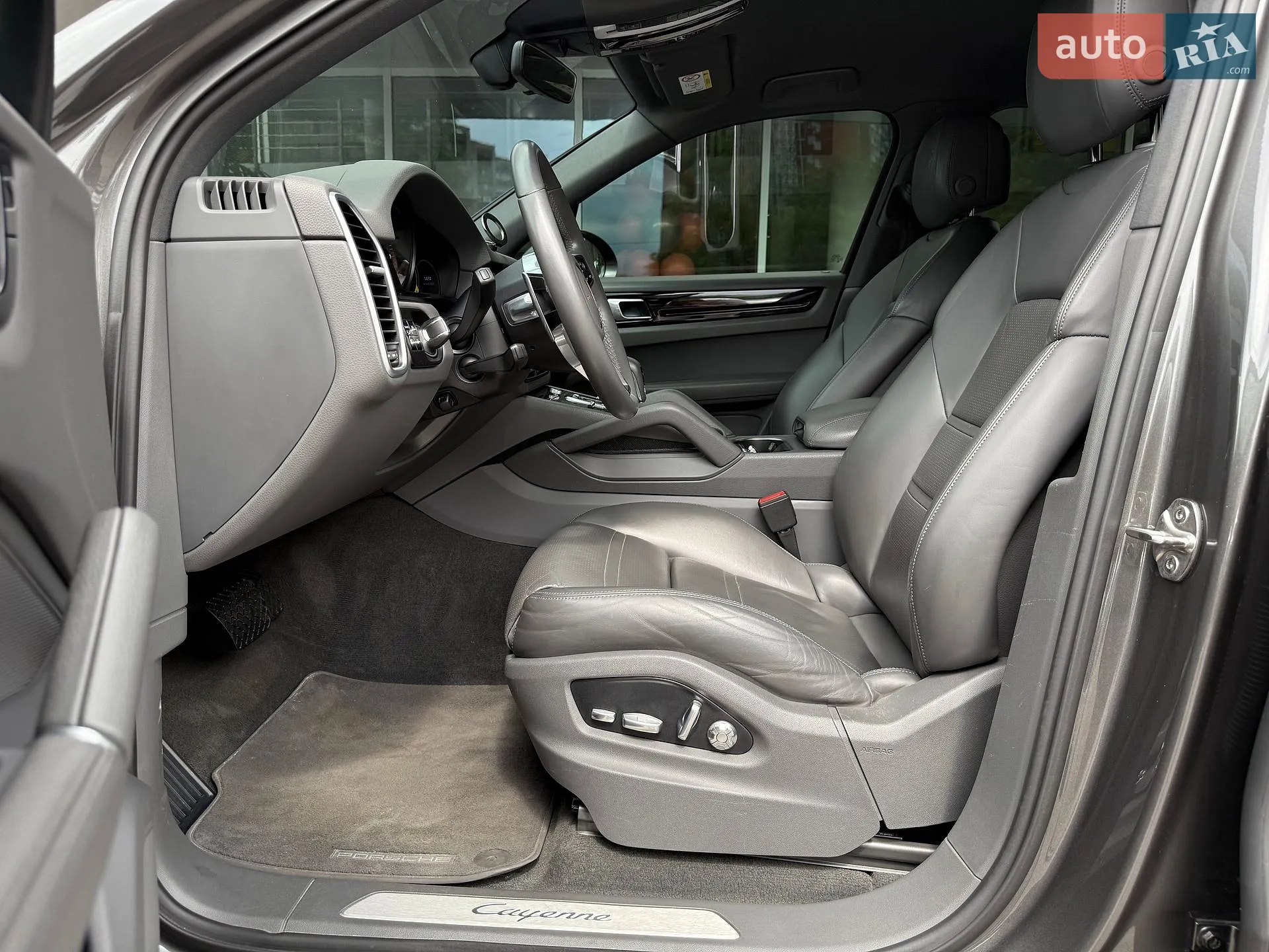 2019 Porsche Cayenne - мініатюра 14