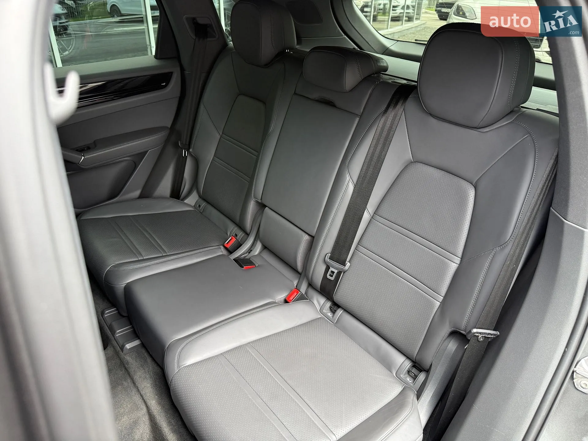2019 Porsche Cayenne - мініатюра 25