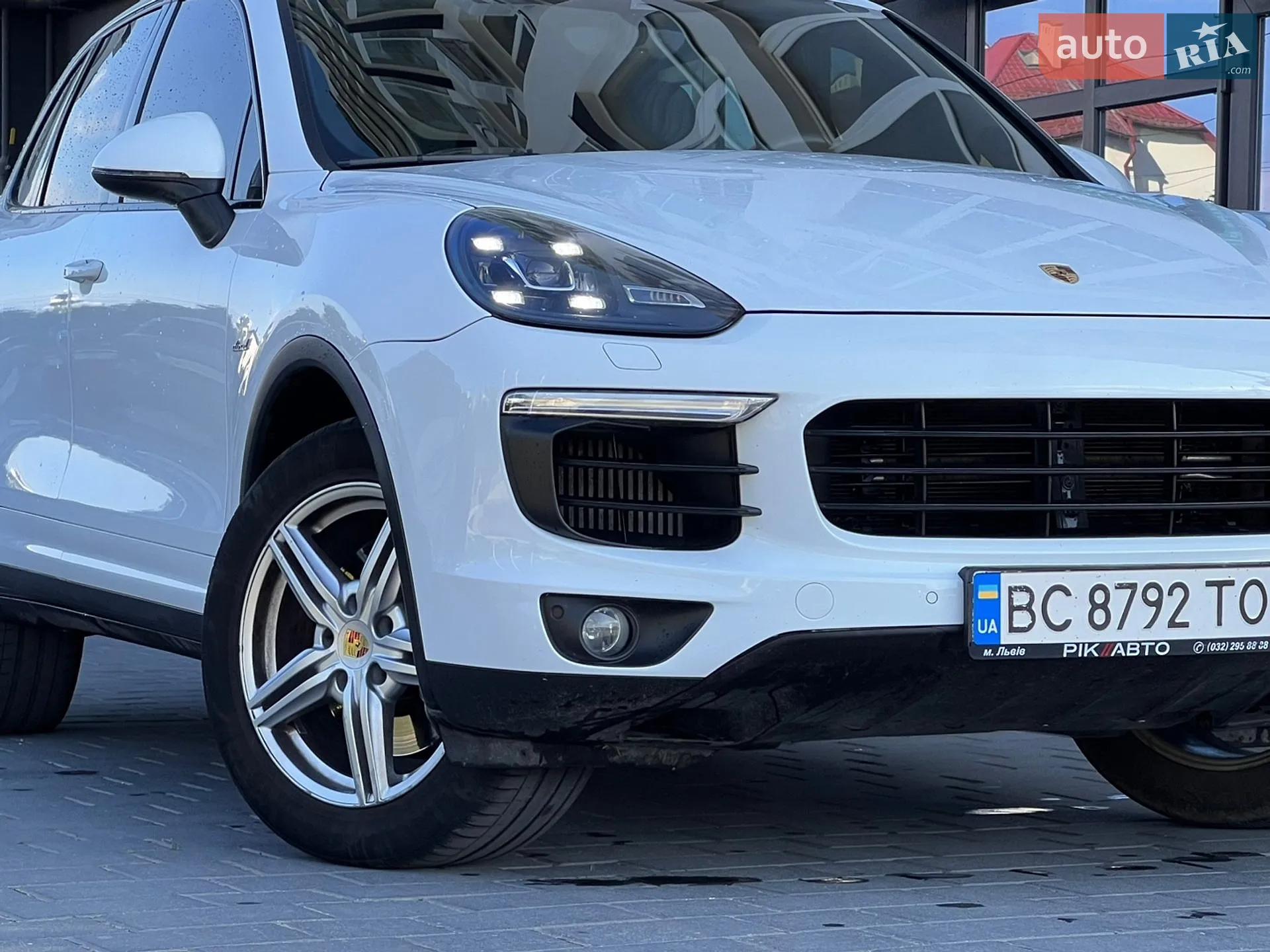 2016 Porsche Cayenne - мініатюра 14