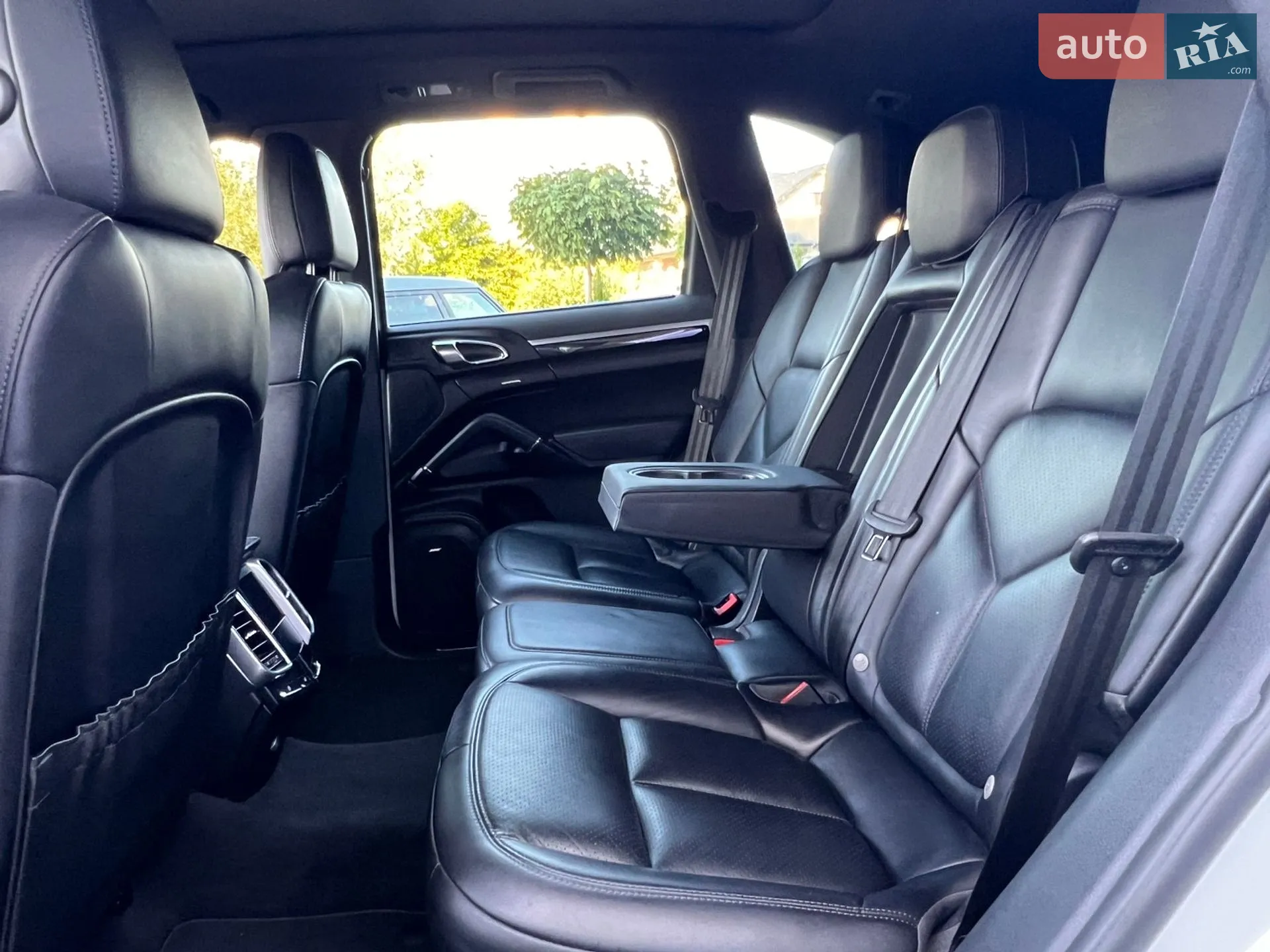 2016 Porsche Cayenne - мініатюра 37