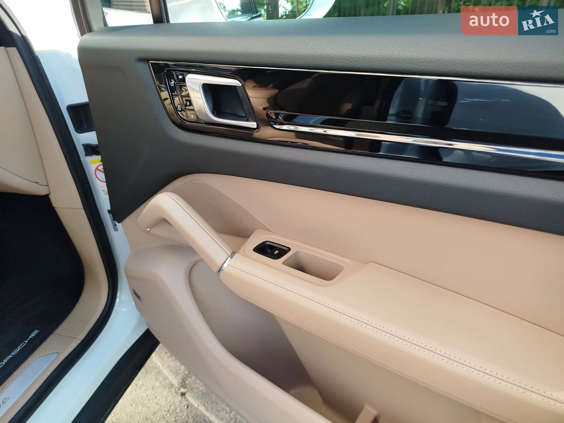 2019 Porsche Cayenne - мініатюра 34