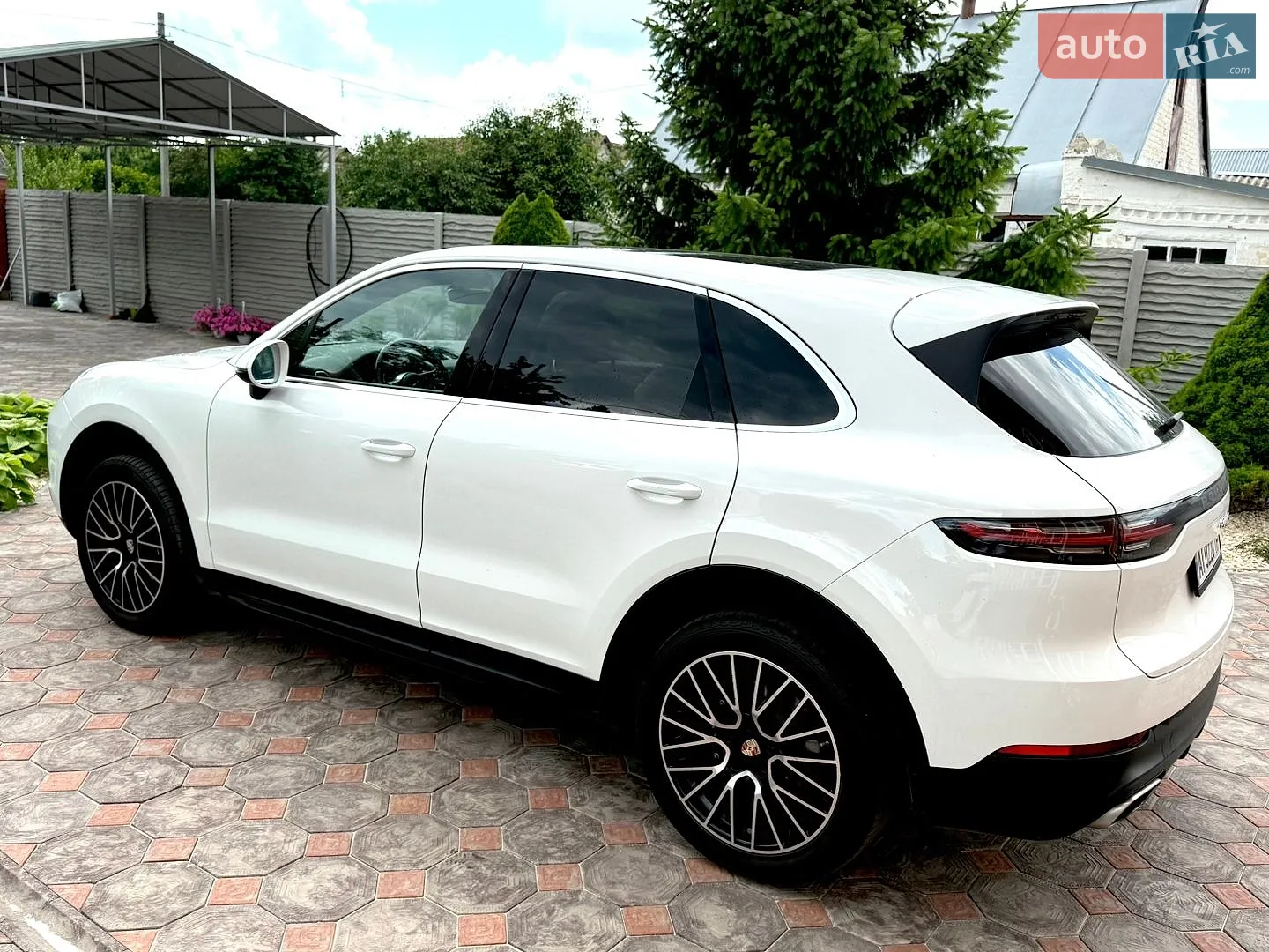 2020 Porsche Cayenne - мініатюра 4