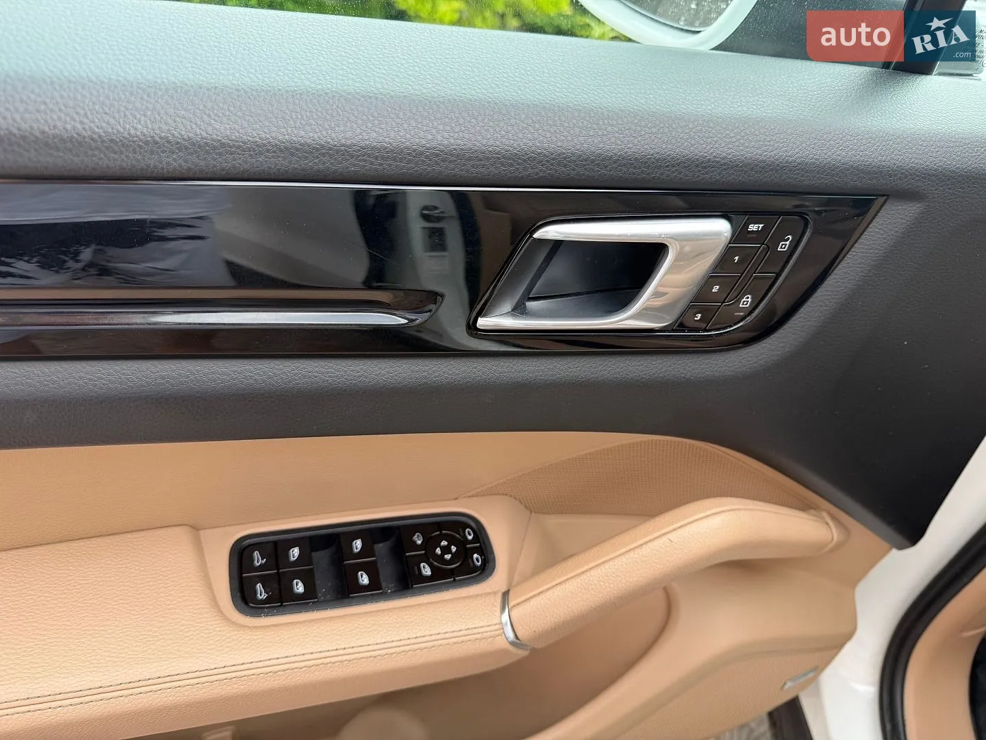 2020 Porsche Cayenne - мініатюра 12