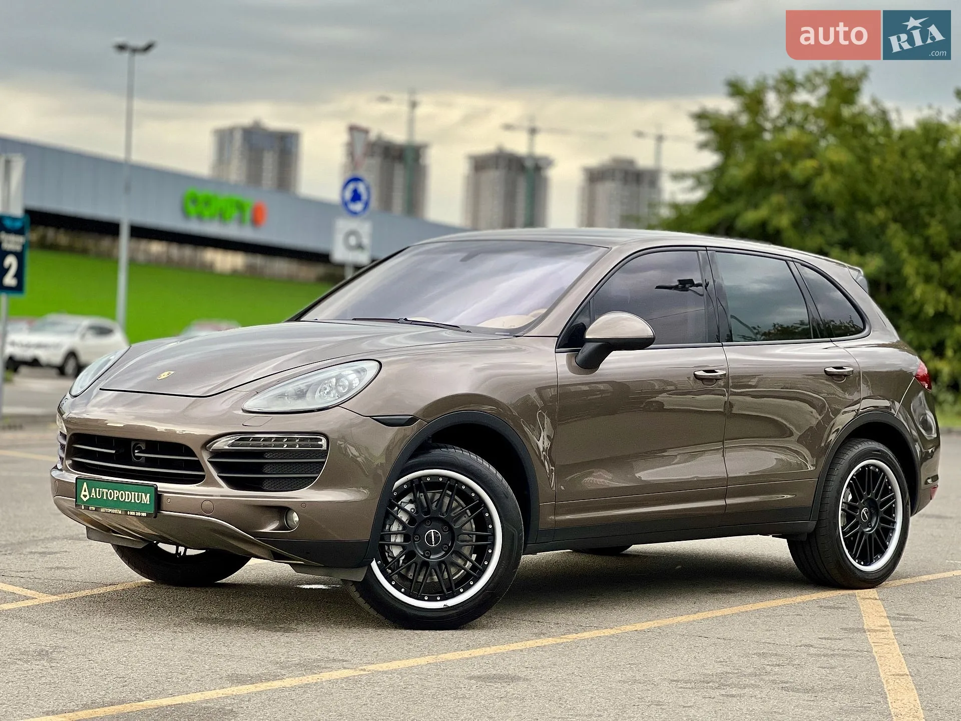 2011 Porsche Cayenne - мініатюра 2