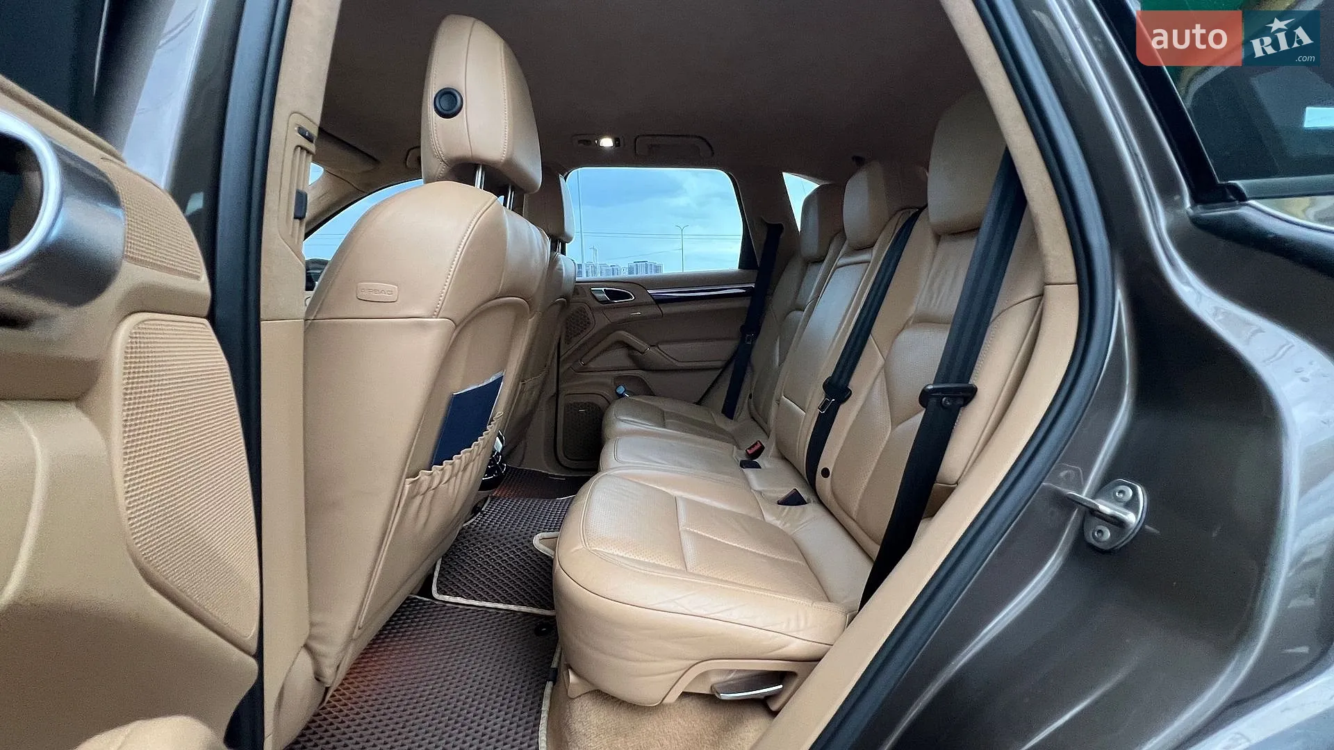 2011 Porsche Cayenne - мініатюра 24