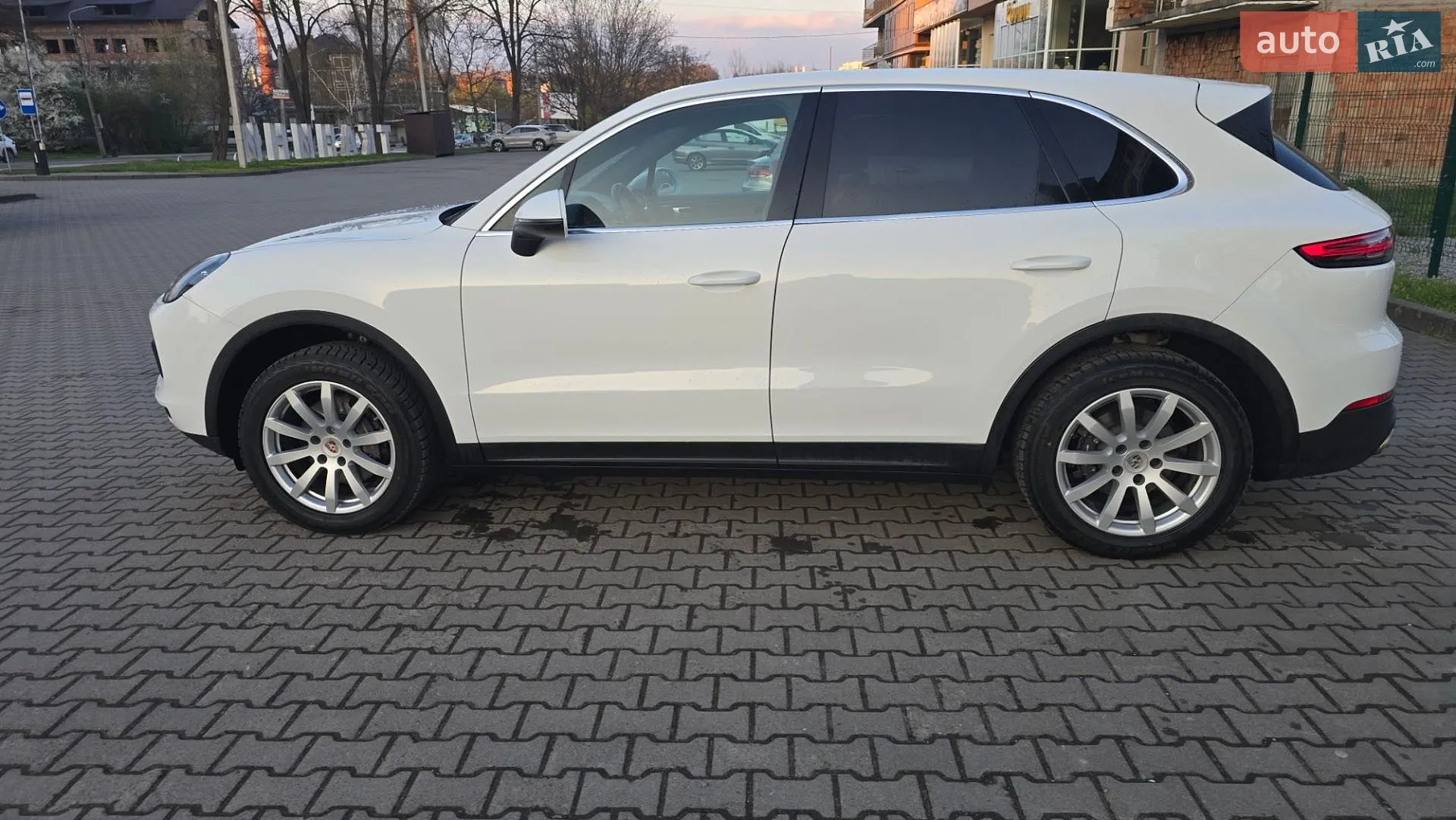 2019 Porsche Cayenne - мініатюра 10
