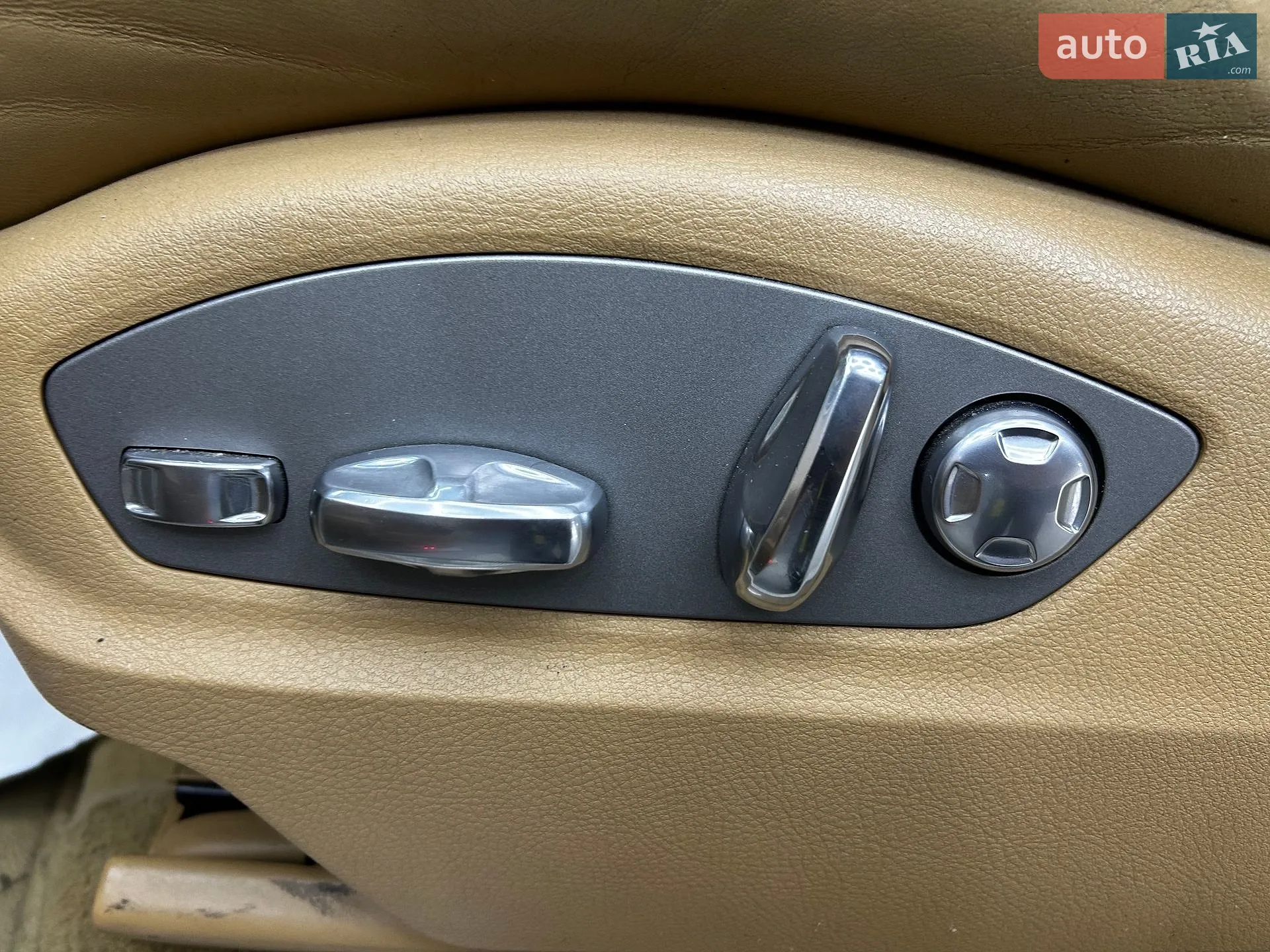 2010 Porsche Cayenne - мініатюра 13