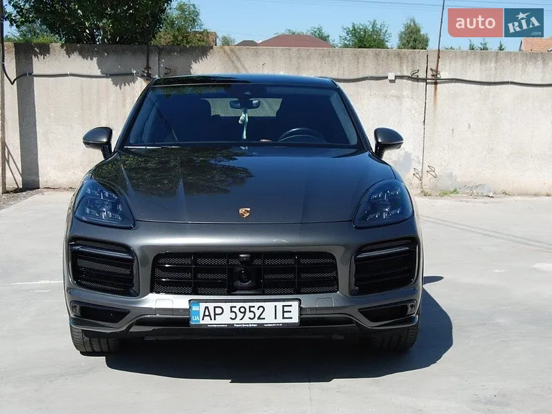 Porsche Cayenne 2021