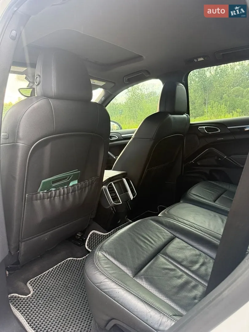 2012 Porsche Cayenne - мініатюра 15