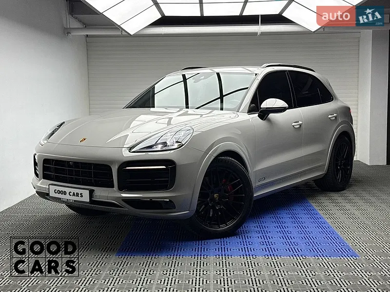 Porsche Cayenne 2021