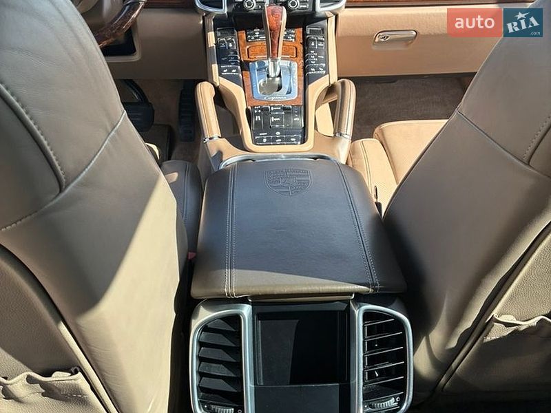 Внедорожник / Кроссовер Porsche Cayenne 2012 в Умани фото 8 Внедорожник / Кроссовер Porsche Cayenne 2012 в Умани
