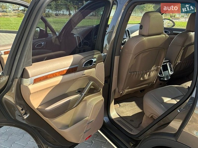 Внедорожник / Кроссовер Porsche Cayenne 2012 в Умани фото 25 Внедорожник / Кроссовер Porsche Cayenne 2012 в Умани