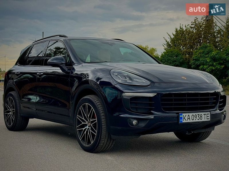 Внедорожник / Кроссовер Porsche Cayenne 2017 в Киеве