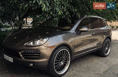 Внедорожник / Кроссовер Porsche Cayenne 2013 в Киеве