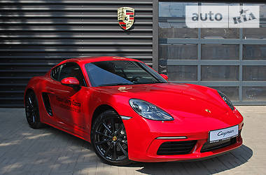 Купе Porsche Cayman 2018 в 