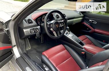 Купе Porsche Cayman 2016 в 