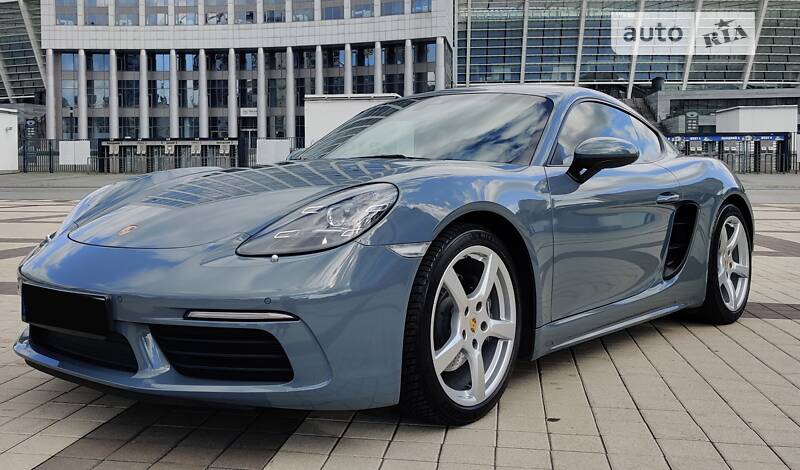 Купе Porsche Cayman 2018 в 