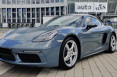 Купе Porsche Cayman 2018 в 