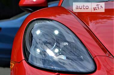 Купе Porsche Cayman 2017 в 