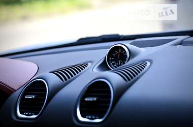 Купе Porsche Cayman 2016 в Киеве