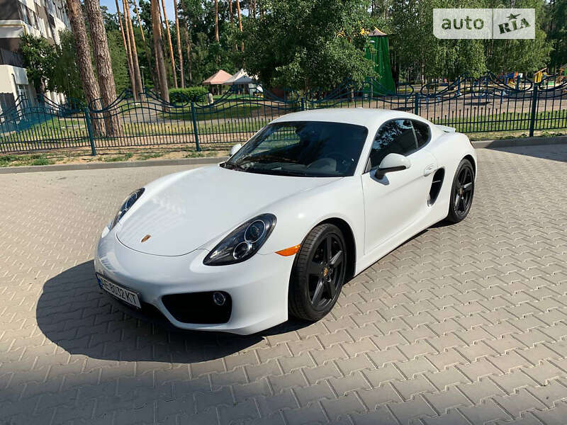 Купе Porsche Cayman 2015 в 