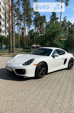 Купе Porsche Cayman 2015 в 