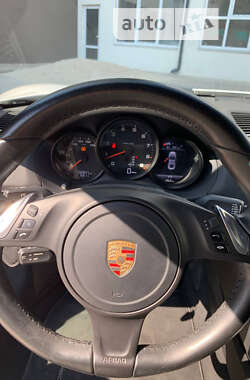 Купе Porsche Cayman 2015 в 