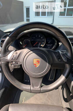 Купе Porsche Cayman 2015 в 