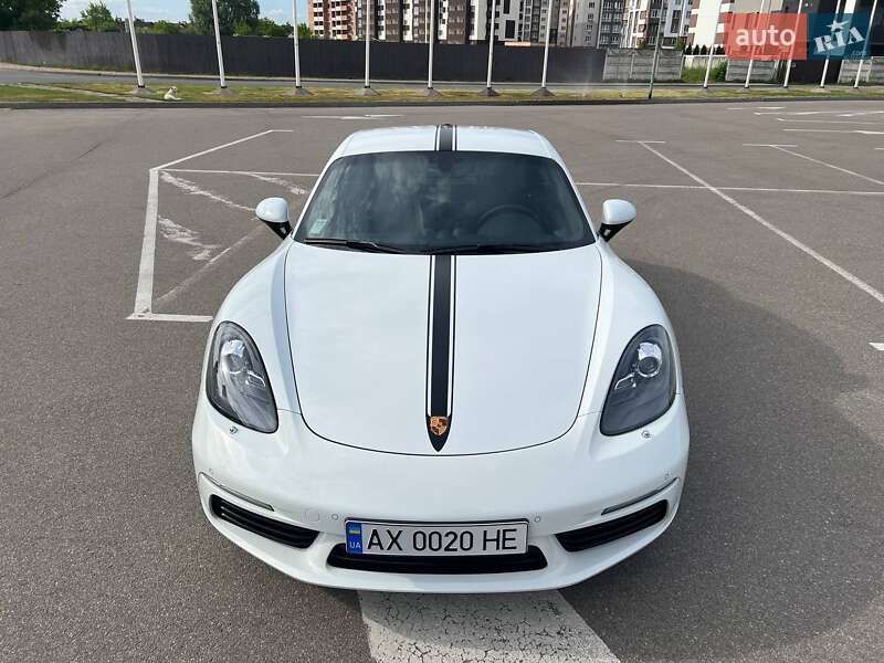 Купе Porsche Cayman 2017 в Києві