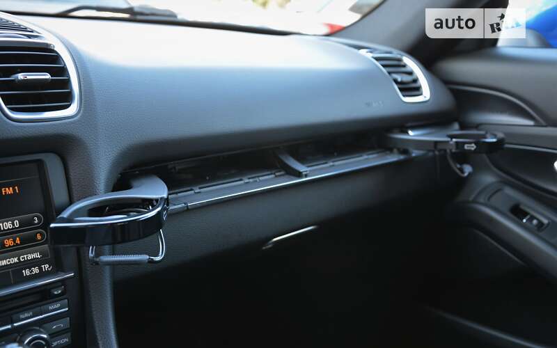 Купе Porsche Cayman 2013 в Киеве