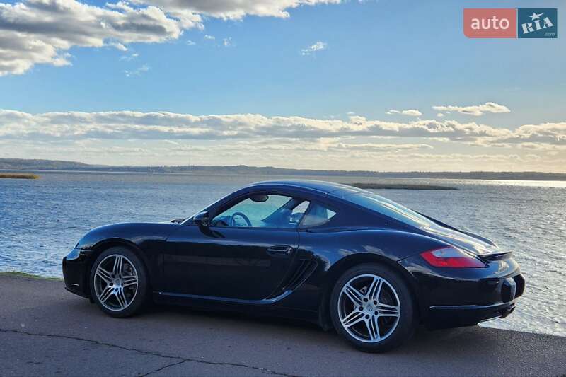 Купе Porsche Cayman 2006 в 